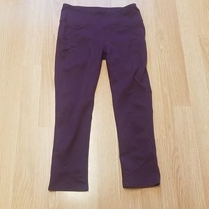 Fabletics Lima Capri in Plum